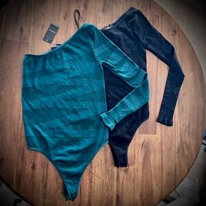 NWT Bebe one shoulder thong bodysuits Black & Green size M/L